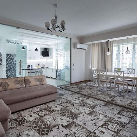 Oloy Apartment Tashkent Luaran gambar